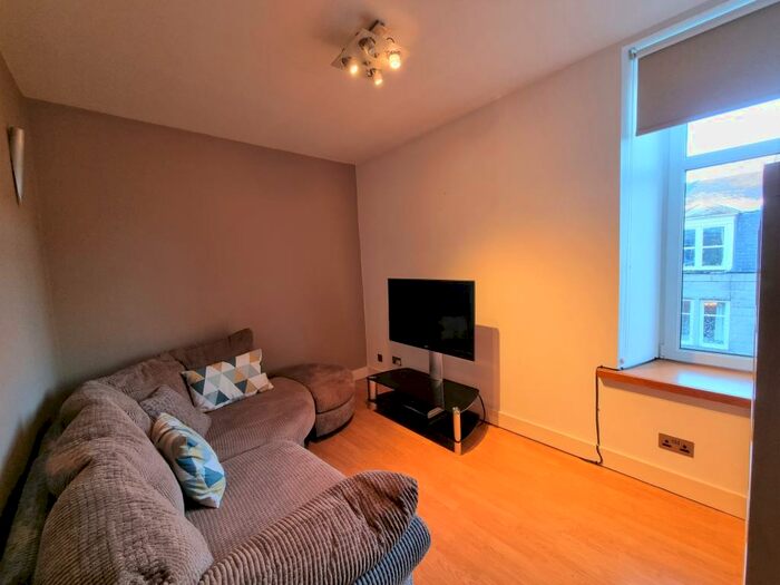 1 Bedroom Flat To Rent In Rosemount Place, Rosemount, Aberdeen, AB25