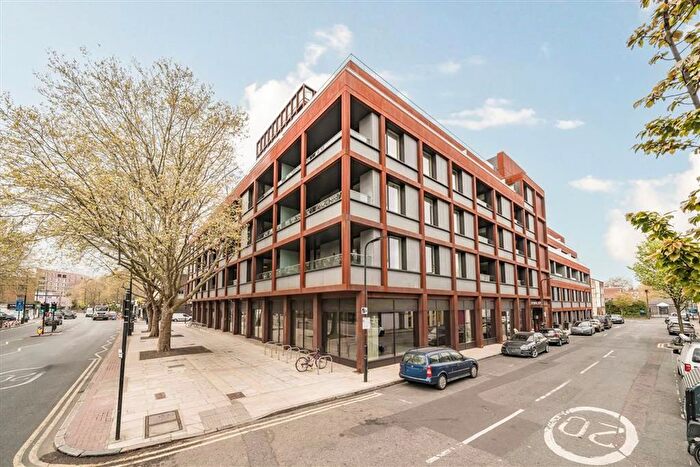 2 Bedroom Flat To Rent In Scawfell Street, London, E2