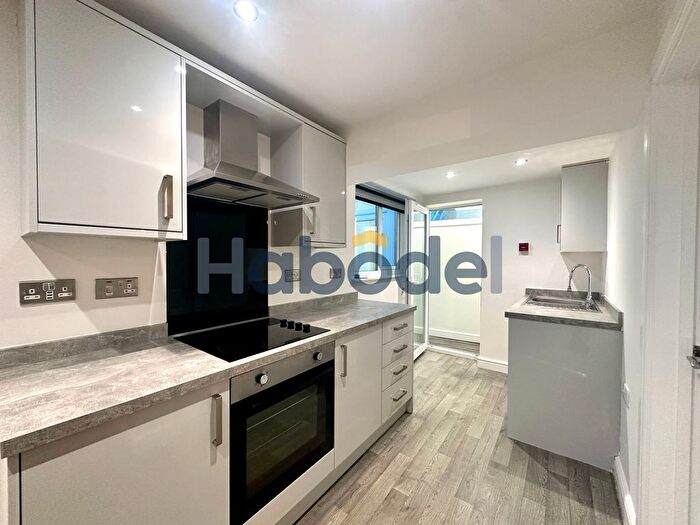 2 Bedroom Flat To Rent In Bright Crescent, Bridlington, YO15