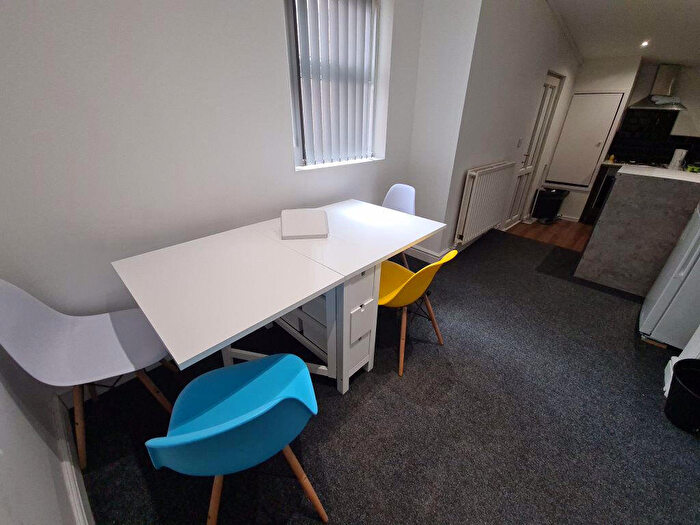 5 Bedroom House To Rent In Hanover Square, Leeds, LS3