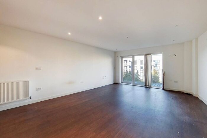 2 Bedroom Flat To Rent In Howard Road, Harrow, Stanmore, HA7