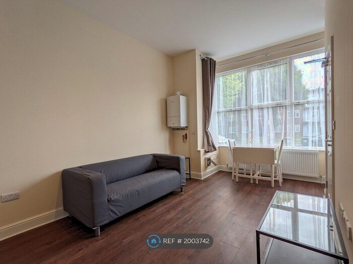 1 Bedroom Flat To Rent In Middleton Hall Rd, Cotteridge, B30