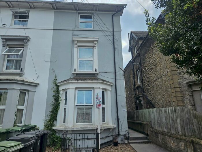 Flat To Rent In Bower Mount Road, Maidstone, ME16