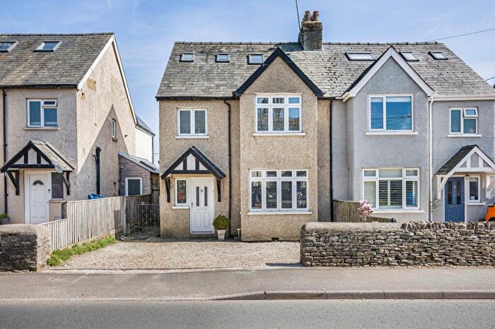 5 Bedroom Semi-Detached House For Sale In Cheltenham Road, Cirencester, Gloucestershire, GL7