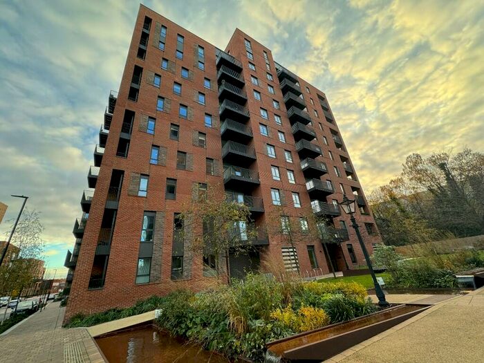 2 Bedroom Flat To Rent In Blenheim Mansions, Clarendon Road, London, N8