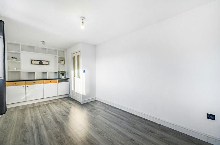 2 Bedroom Terraced House For Sale In Dauntsey Covert, Druids Heath, Birmingham, B14