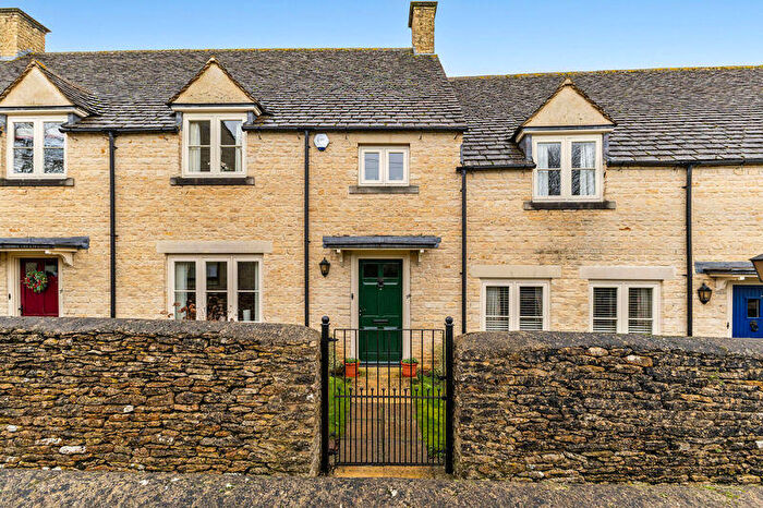2 Bedroom Cottage For Sale In The Orchard, The Croft, Fairford, GL7