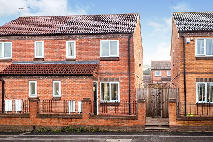 3 Bedroom Semi Detached House To Rent In Rolleston Drive, Nottingham, NG5