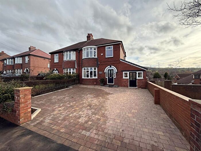 4 Bedroom Semi Detached House For Sale In Huddersfield Road, Stalybridge, SK15