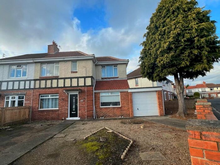 4 Bedroom Semi-Detached House To Rent In Musgrave Gardens, Gilesgate, Durham, DH1