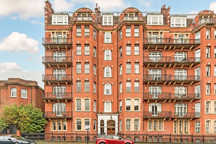 5 Bedroom Flat To Rent In Oakwood Court, Holland Park, W14