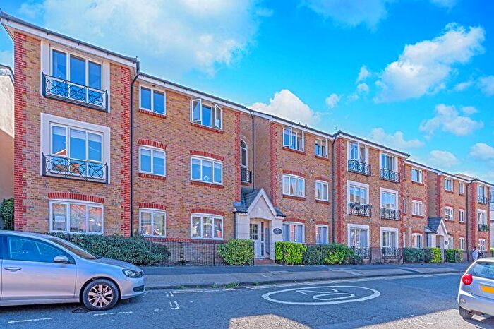 2 Bedroom Apartment To Rent In Canbury Park Road, Kingston Upon Thames, KT2