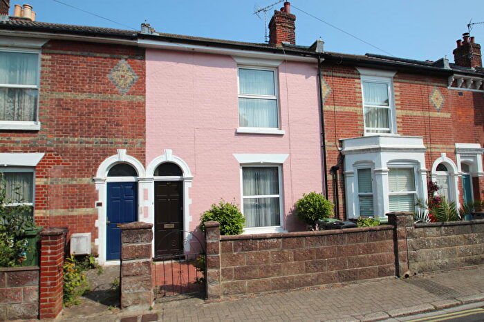3 Bedroom Terraced House For Sale In Pelham Road, Southsea, PO5