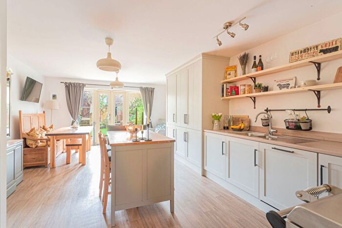 3 Bedroom Town House For Sale In Brays Avenue, Tetbury, GL8
