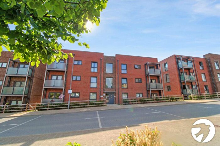 2 Bedroom Flat To Rent In Cherry Orchard, Castle Hill, Ebbsfleet Valley, Swanscombe, DA10