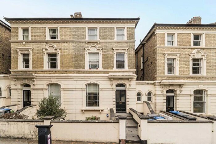 2 Bedroom Flat For Sale In Cambridge Avenue, Kilburn Park, NW6