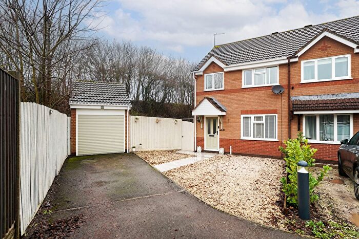 3 Bedroom Semi-Detached House For Sale In Pintail Close, Whetstone, Leicester, Leicestershire, LE8