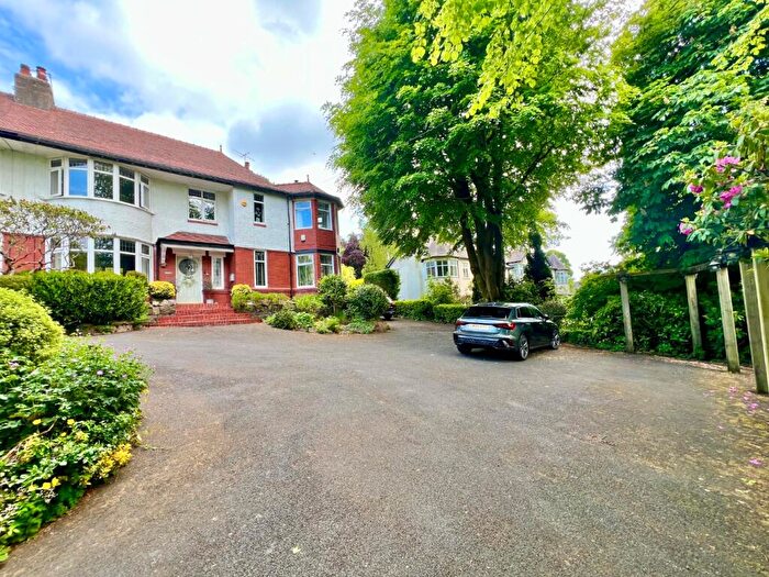 4 Bedroom Semi Detached House For Sale In Old Road, Mottram, Hyde, SK14