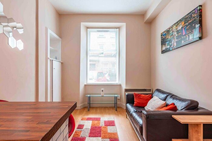 1 Bedroom Flat To Rent In L Wardlaw Street, Edinburgh, EH11