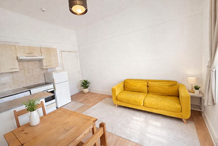 1 Bedroom Flat To Rent In Glynrhondda Street, Cardiff(City), CF24