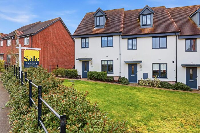 3 Bedroom End Of Terrace House For Sale In Coopers Close, Framlingham, IP13