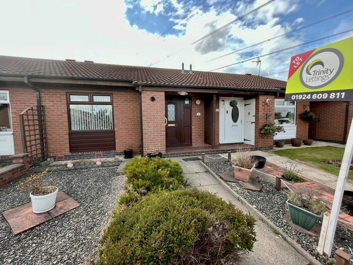 1 Bedroom Bungalow To Rent In Meadow Croft, Outwood, WF1