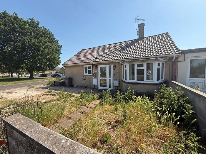 2 Bedroom Terraced Bungalow For Sale In Padfield Gardens, Melksham, SN12