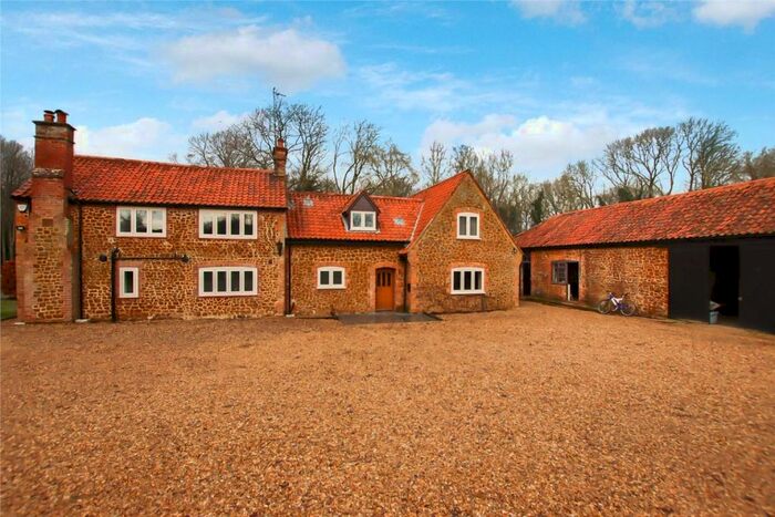 4 Bedroom Farm House To Rent In Common Road, West Bilney, PE32