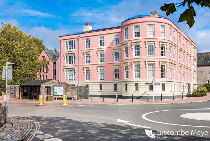 2 Bedroom Flat For Sale In Bridge Terrace, The Plains, Totnes, TQ9