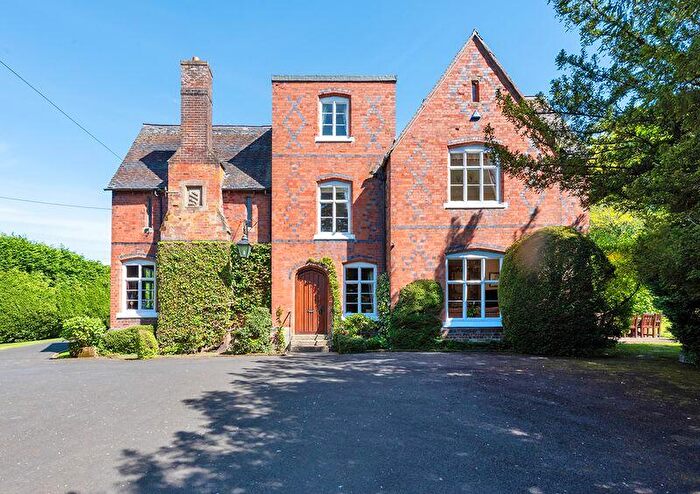 6 Bedroom Detached House For Sale In Hunters Ride, Chaddesley Corbett, DY10