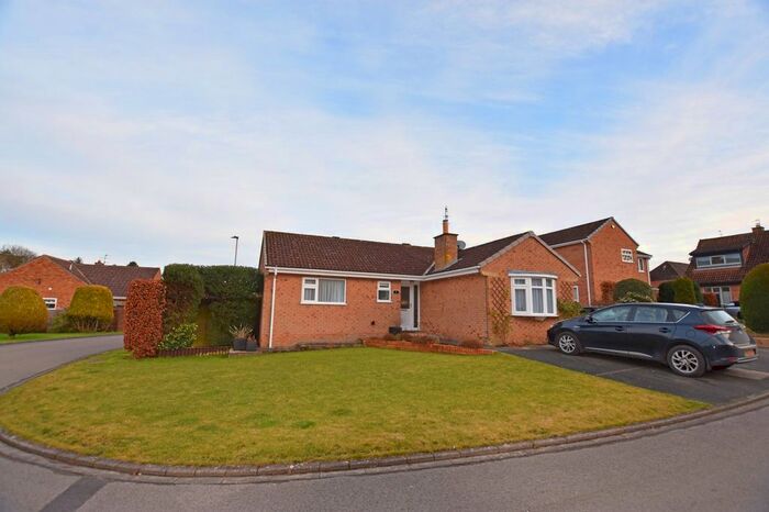 3 Bedroom Detached Bungalow For Sale In Glen Close, Scalby, Scarborough, YO13
