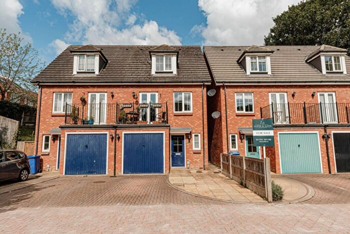 3 Bedroom Semi Detached House For Sale In Finch Close, Faversham, ME13