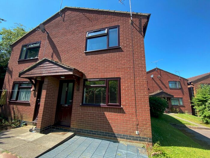 1 Bedroom Semi-Detached House To Rent In Ridley Court, Golding Close, Daventry, Northamptonshire., NN11