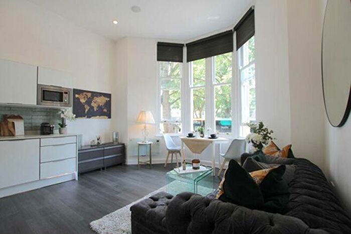 1 Bedroom Apartment To Rent In Cathedral Road, Cardiff, CF11