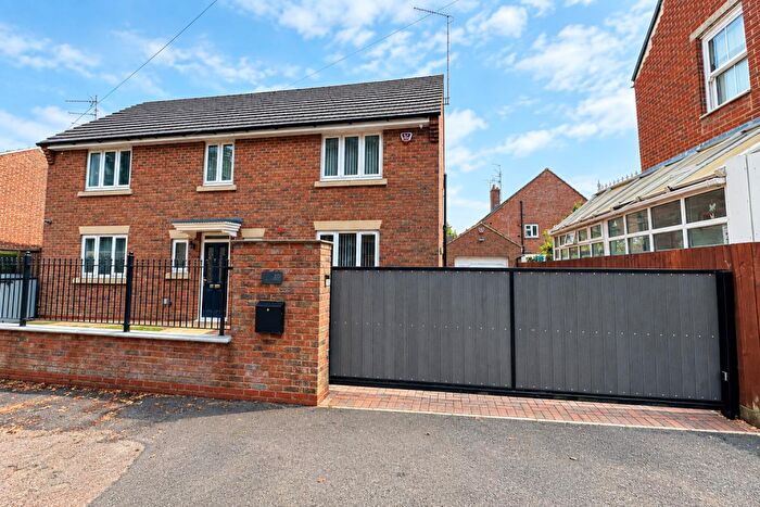 4 Bedroom Detached House To Rent In Chaplins Lane, Desborough, Kettering, NN14