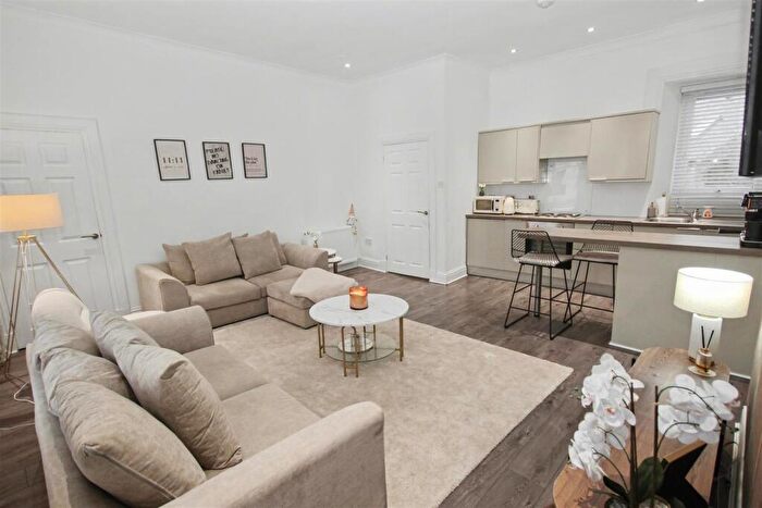 2 Bedroom Flat For Sale In High Street, Lanark, ML11