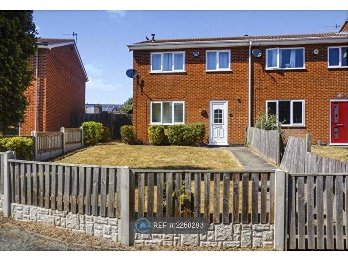 3 Bedroom Terraced House To Rent In Colmon Walk, Nottingham, NG5