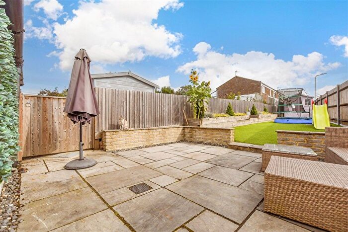 3 Bedroom End Of Terrace House For Sale In Cudworth Road, South Willesborough, Ashford, Kent, TN24
