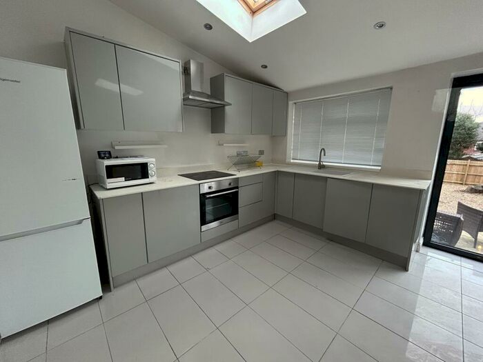4 Bedroom House To Rent In Monmouth Road, Smethwick, B67