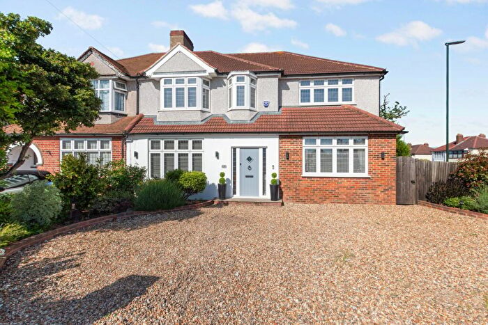 6 Bedroom Semi Detached House For Sale In Westwood Lane, Welling, DA16