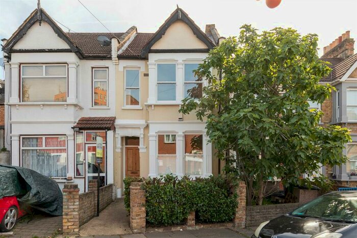 3 Bedroom House To Rent In Roland Road, Walthamstow, E17