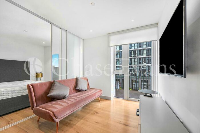 Studio To Rent In Ariel House, London Dock, Wapping, E1W