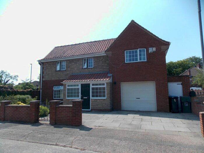 3 Bedroom Detached House To Rent In Reigate Avenue, Middlesbrough, TS5