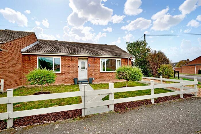 3 Bedroom Semi-Detached Bungalow For Sale In Hill Close, Great Stukeley, Huntingdon, PE28