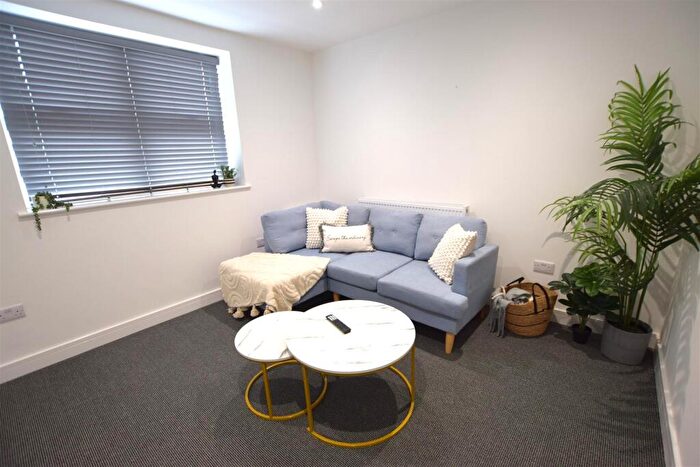 2 Bedroom Terraced House To Rent In Sincil Bank - Student House - /, LN5