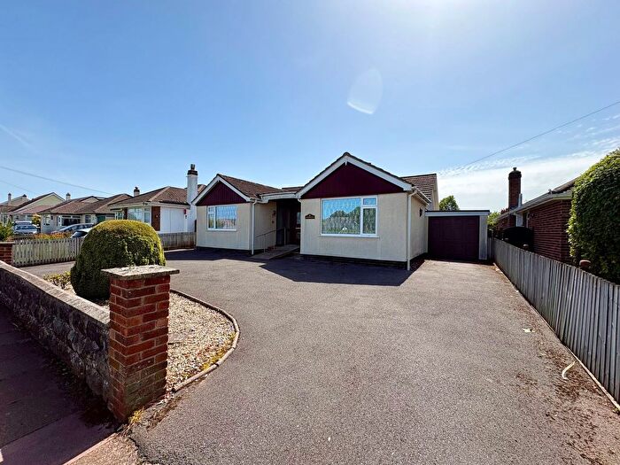 3 Bedroom Detached Bungalow For Sale In Nut Bush Lane, Torquay, TQ2