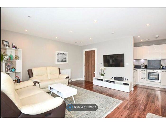 3 Bedroom Flat To Rent In Nevis Court, Edgware, HA8