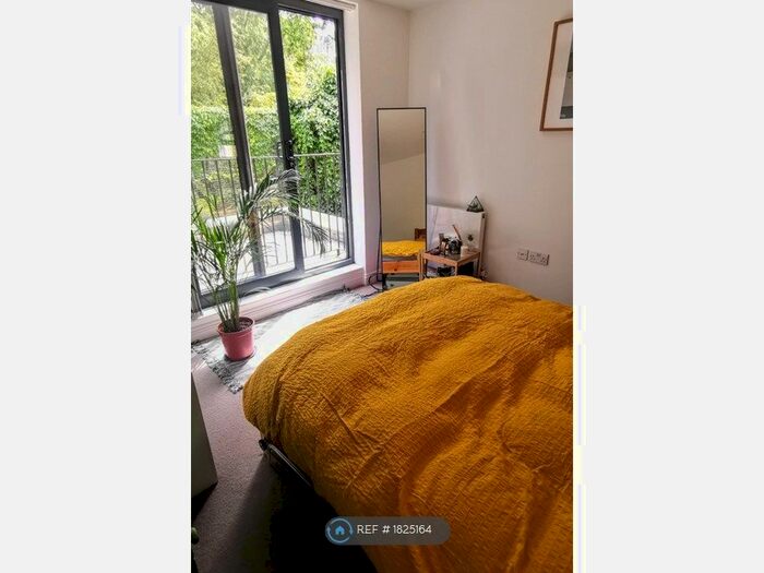 2 Bedroom Flat To Rent In Birnam Road, London, N4