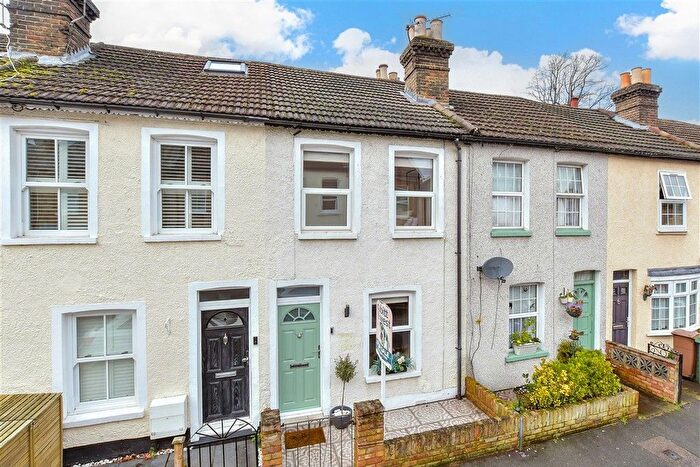 2 Bedroom Terraced House For Sale In Harold Road, Sutton, Surrey, SM1