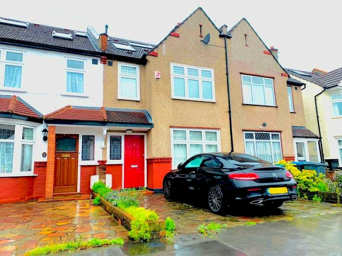 4 Bedroom Terraced House To Rent In Wydehurst Road, CR0